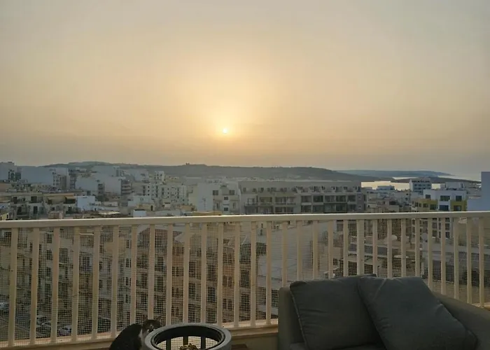 Sole Di Malta Panoramic View Penthouse ホームステイ